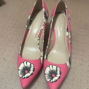 Ann Taylor Erin Daisy Kitten Heels Sz 7.5. Width M. Color Pink. Used